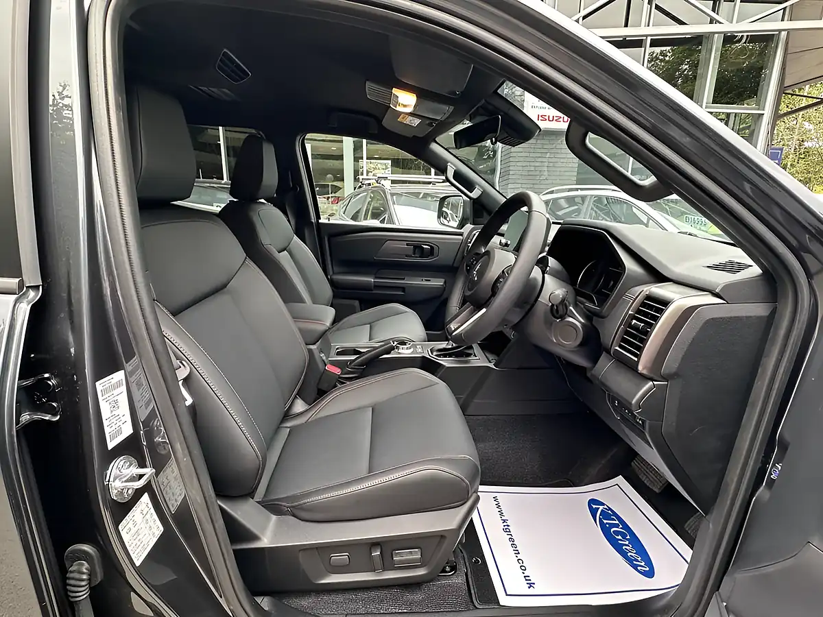 Used 2026 Mitsubishi L200 Barbarian - Interior and Exterior details 7