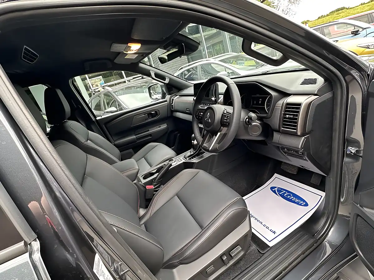 Used 2026 Mitsubishi L200 Barbarian - Interior and Exterior details 8