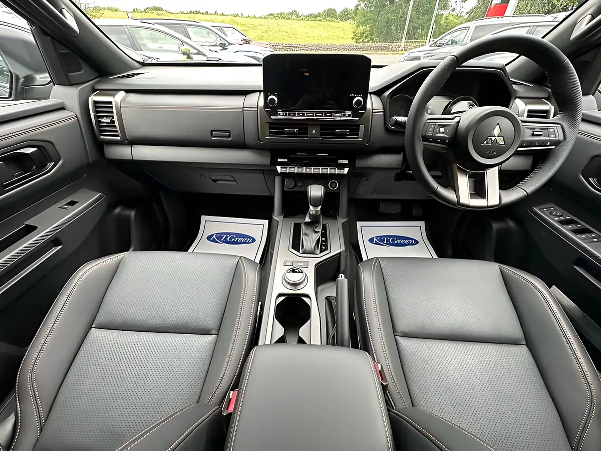 Used 2026 Mitsubishi L200 Barbarian - Interior and Exterior details 9