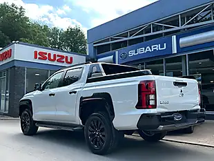 Used 2026 Mitsubishi L200 Barbarian White - Interior and Exterior details 3