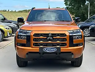 Used 2026 Mitsubishi L200 Barbarian Yamabuki Orange - Interior and Exterior details 15