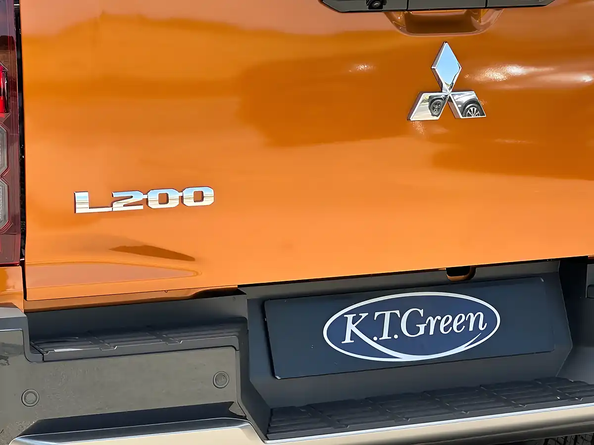 Used 2026 Mitsubishi L200 Barbarian Yamabuki Orange - Interior and Exterior details 19