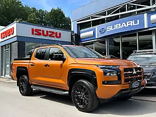 Used 2026 Mitsubishi L200 Barbarian Yamabuki Orange - Interior and Exterior details 6