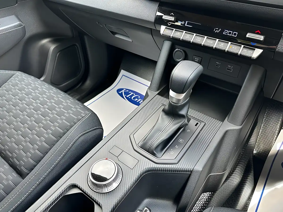 Used 2026 Mitsubishi L200 Titan Grey - Interior and Exterior details 16