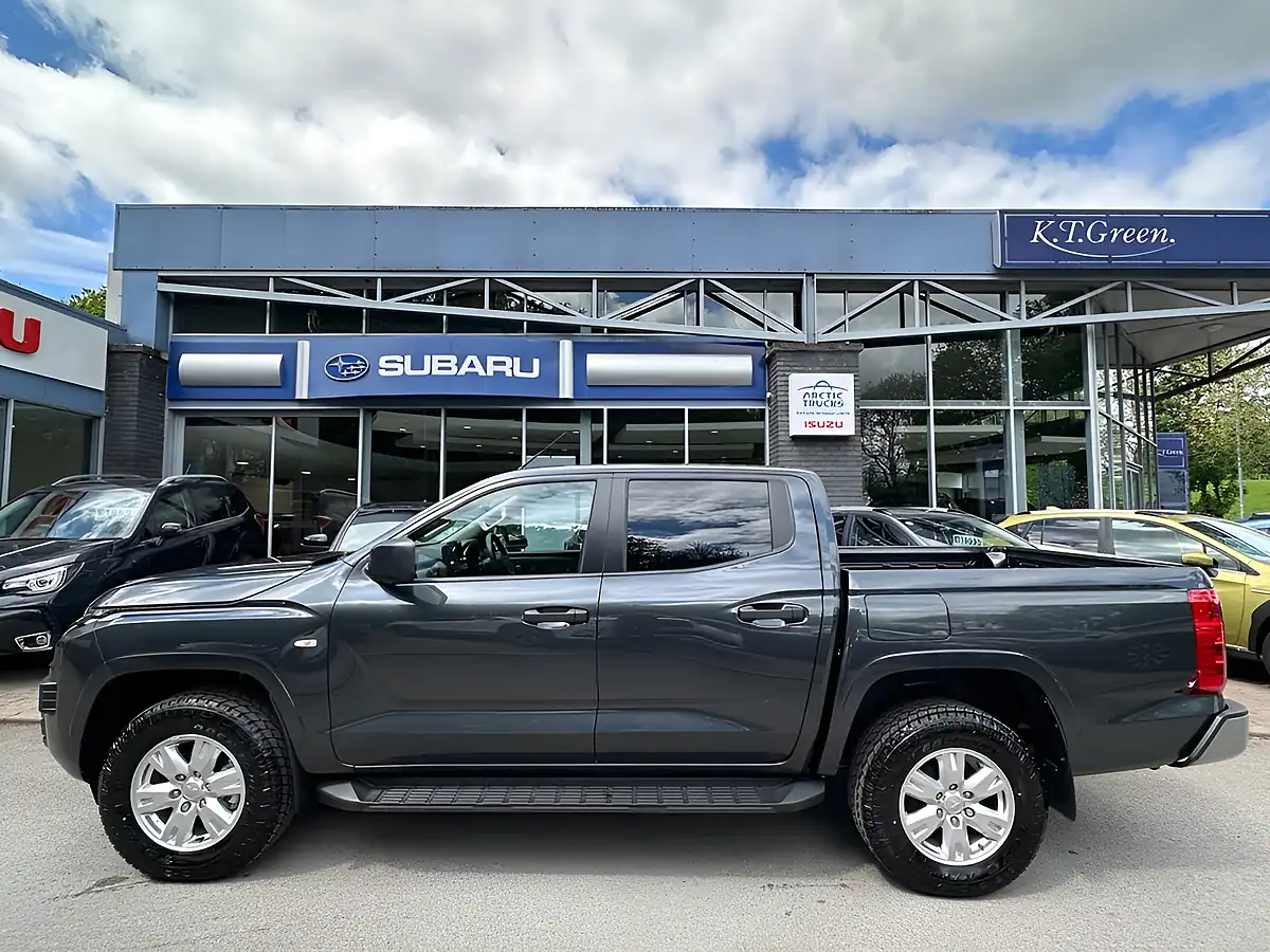 Used 2026 Mitsubishi L200 Titan Grey - Interior and Exterior details 2