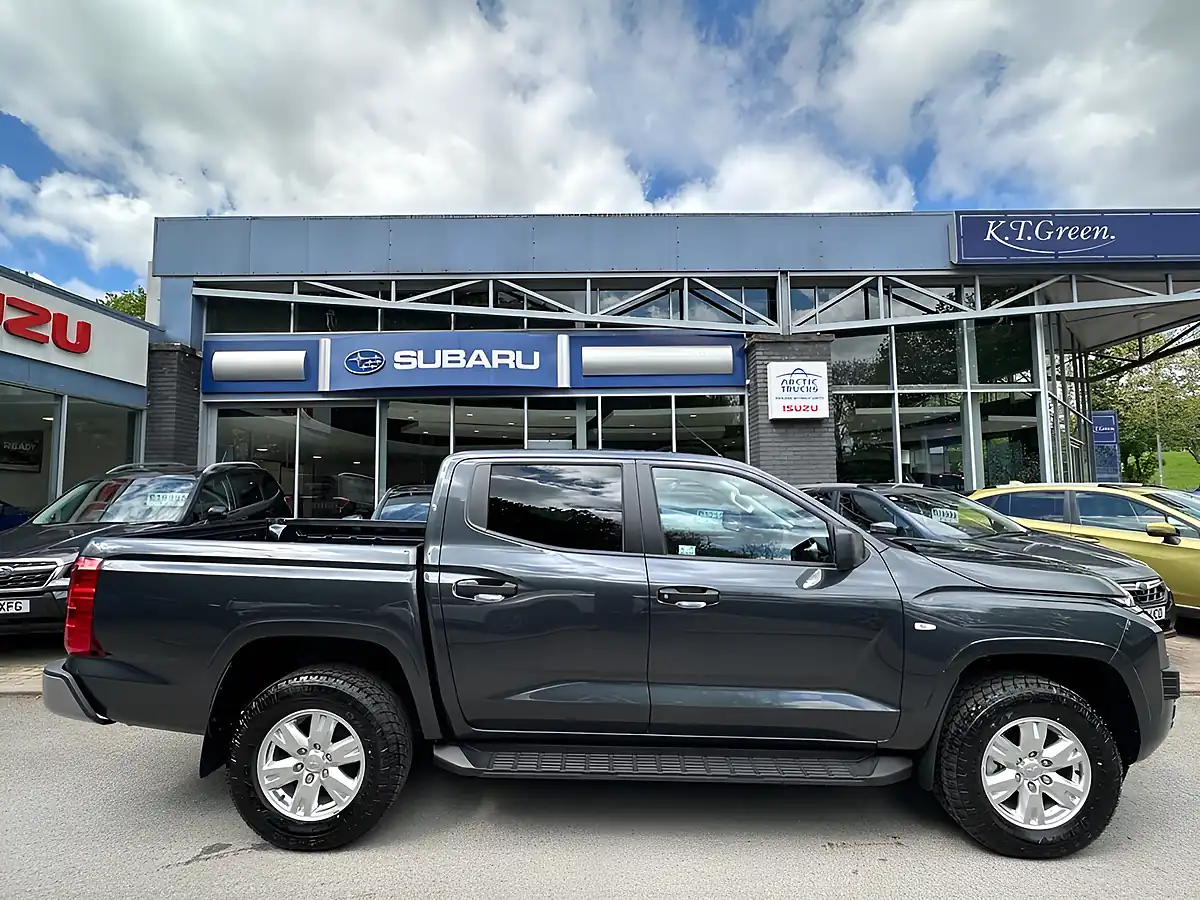 Used 2026 Mitsubishi L200 Titan Grey - Interior and Exterior details 5
