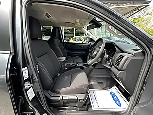 Used 2026 Mitsubishi L200 Titan Grey - Interior and Exterior details 7