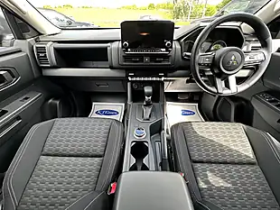 Used 2026 Mitsubishi L200 Titan Grey - Interior and Exterior details 9