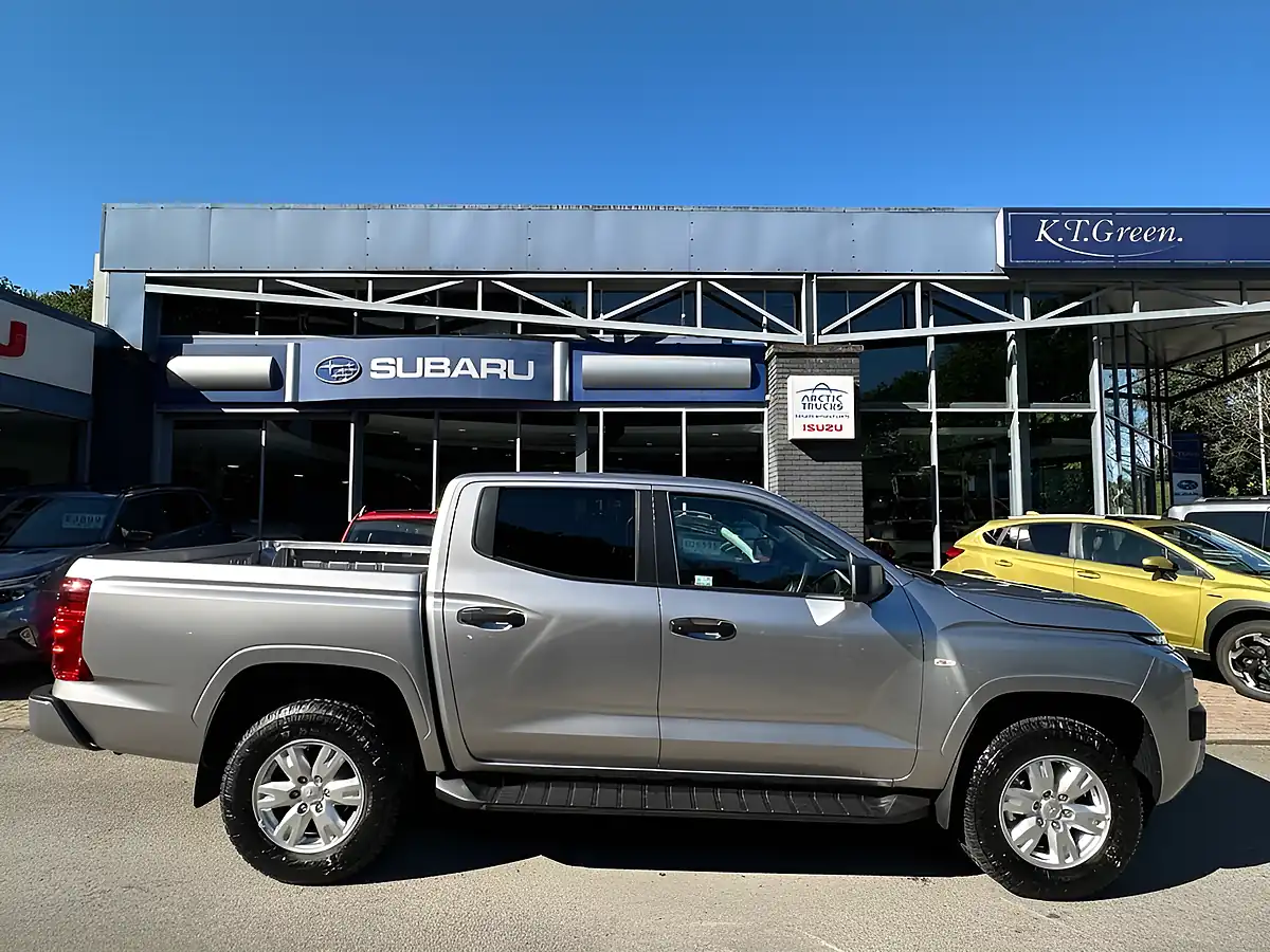 Used 2026 Mitsubishi L200 Titan Pickup Double Cab Blade Silver - Interior and Exterior details 5