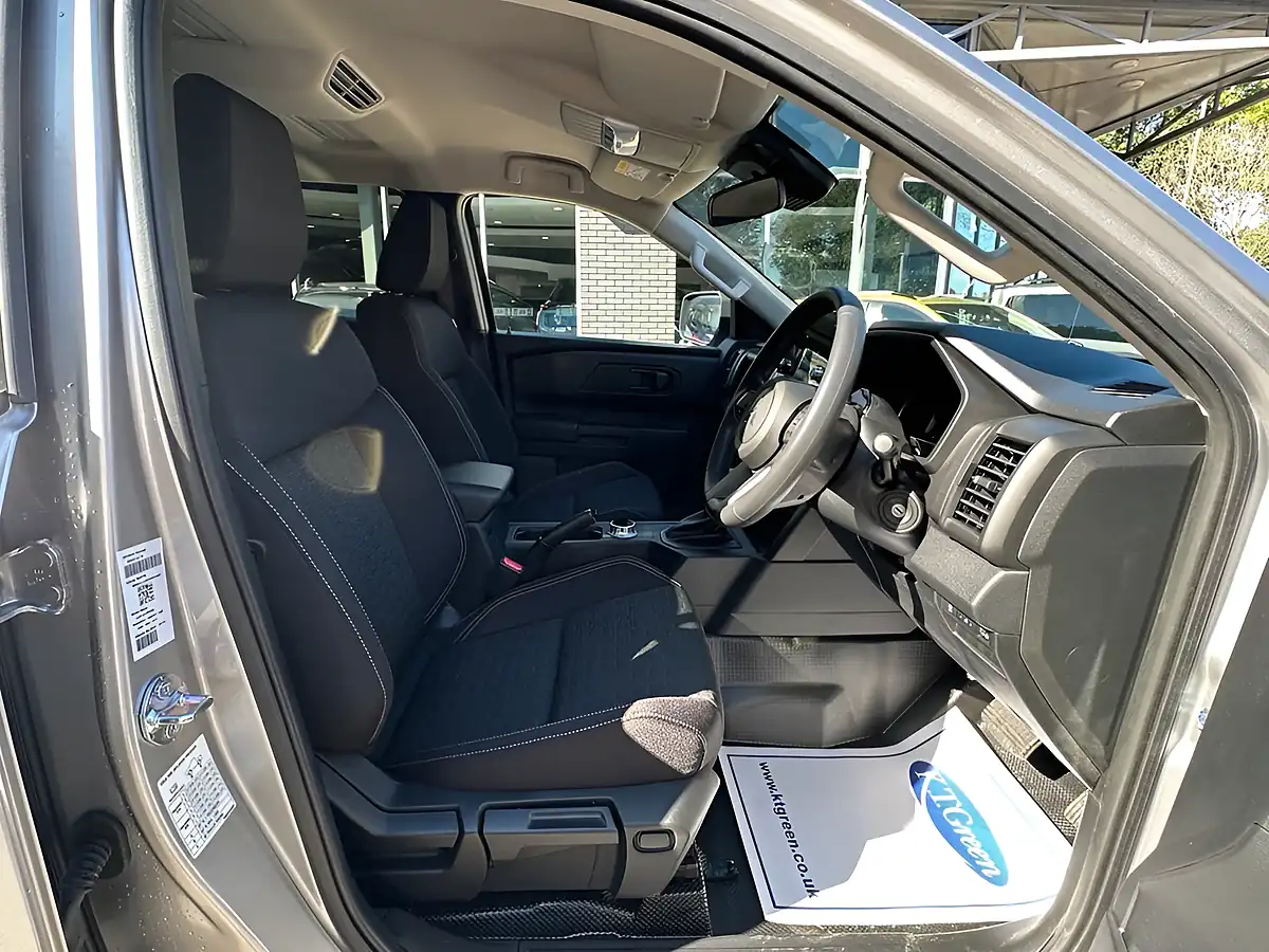 Used 2026 Mitsubishi L200 Titan Pickup Double Cab Blade Silver - Interior and Exterior details 7