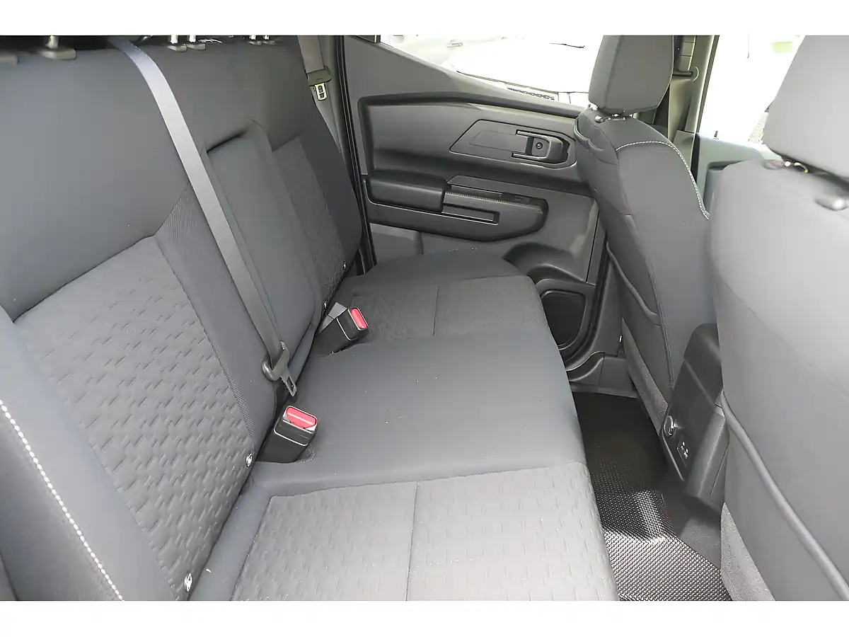 Used 2026 Mitsubishi L200 Titan Silver - Interior and Exterior details 11