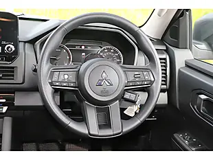 Used 2026 Mitsubishi L200 Titan Silver - Interior and Exterior details 14
