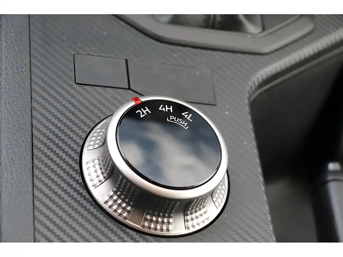 Used 2026 Mitsubishi L200 Titan Silver - Interior and Exterior details 20