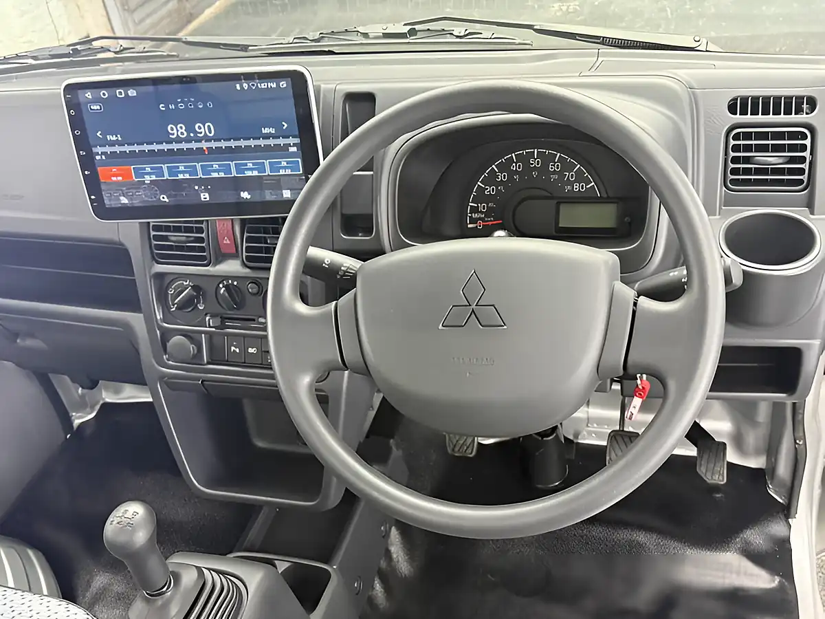 Used 2026 Mitsubishi Minicab Truck Silver - Interior and Exterior details 16