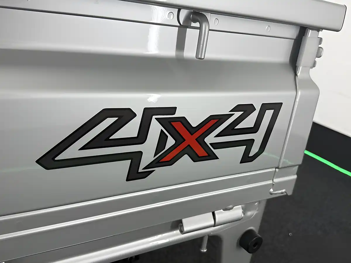 Used 2026 Mitsubishi Minicab Truck Silver - Interior and Exterior details 9