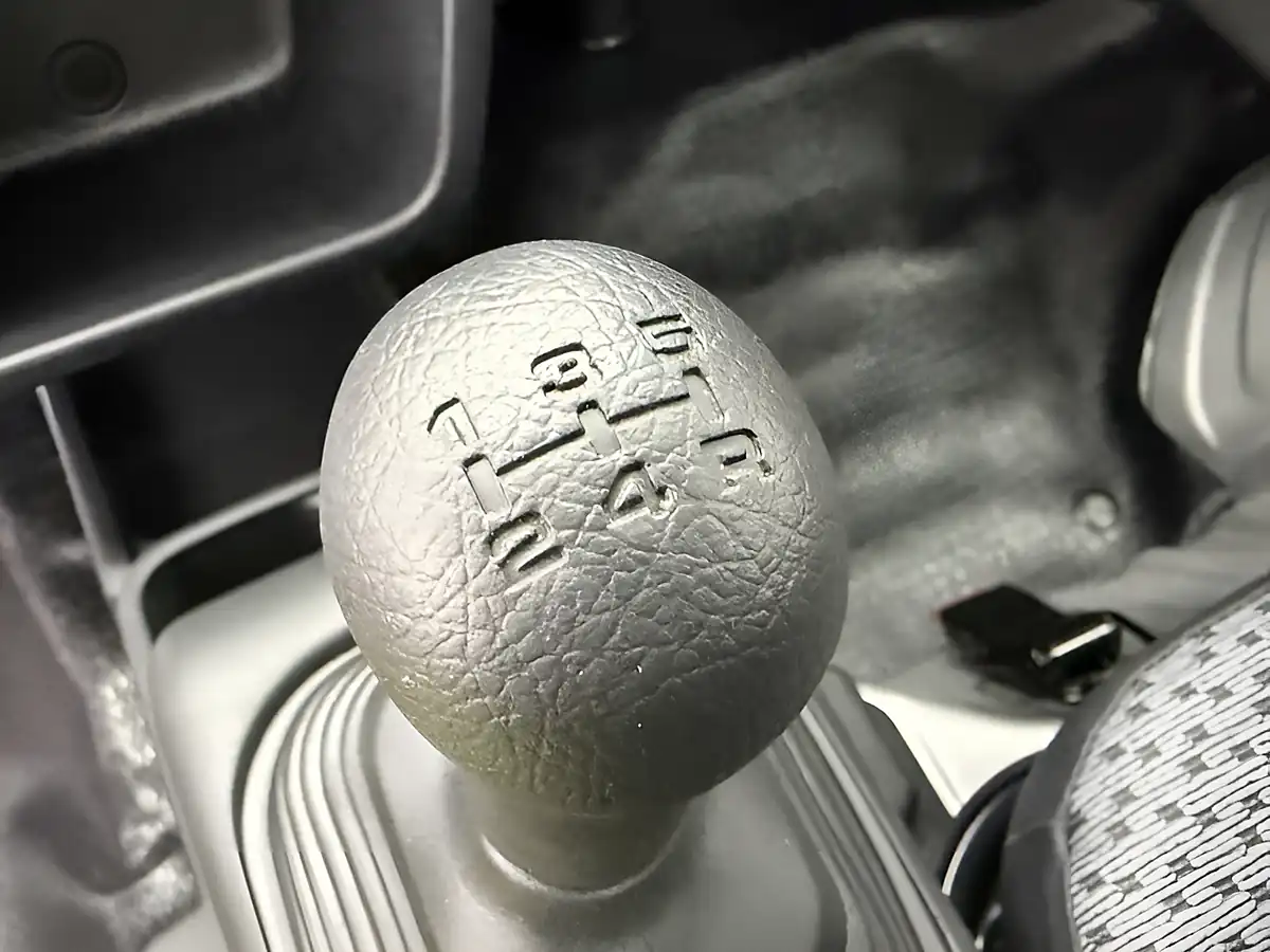 Used 2026 Mitsubishi Minicab Truck Silver - Interior and Exterior details 14