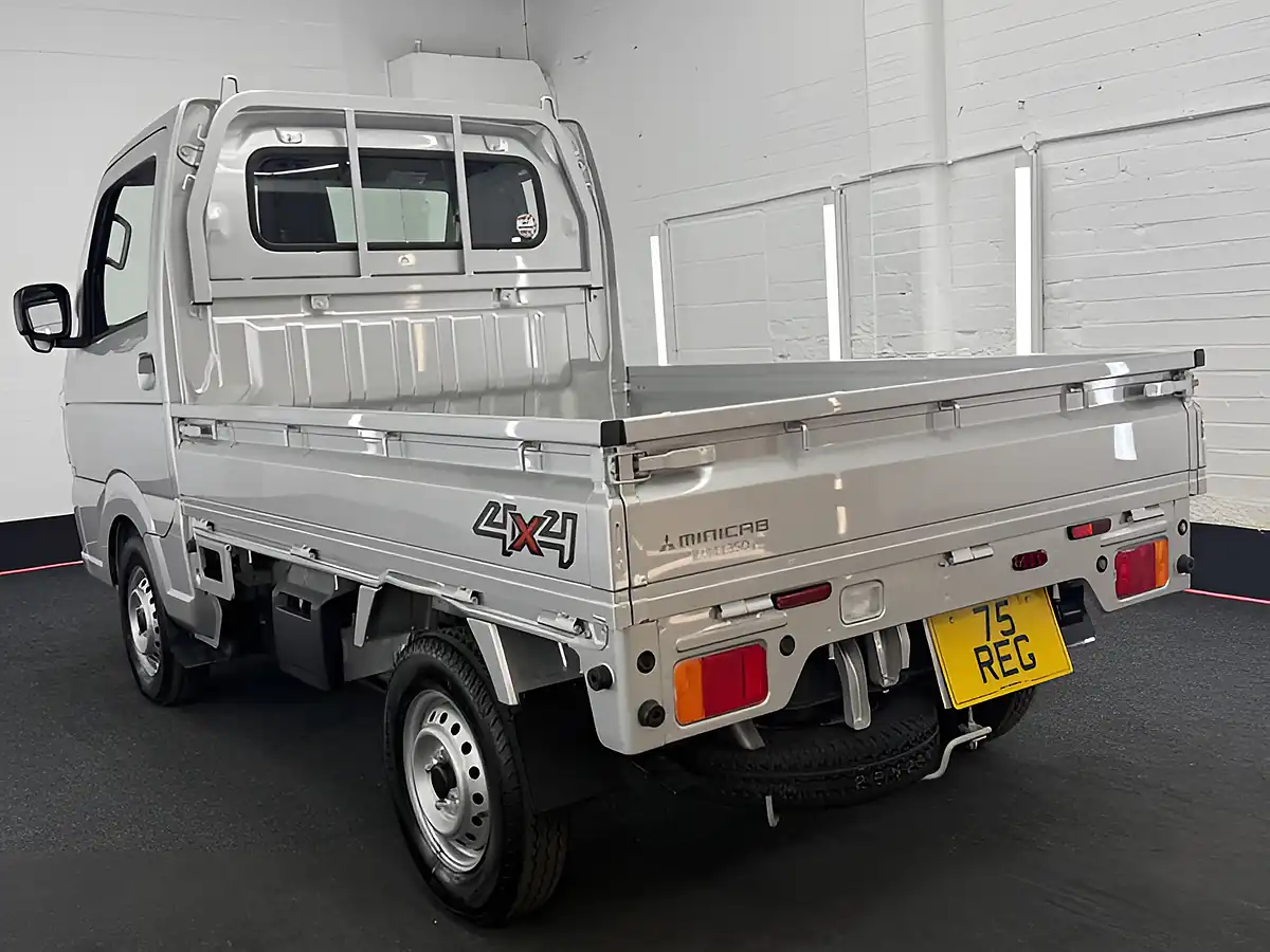 Used 2026 Mitsubishi Minicab Truck Silver - Interior and Exterior details 2
