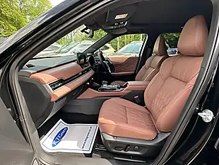 Used 2026 Mitsubishi Outlander Diamond Black - Interior and Exterior details 11