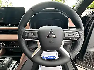 Used 2026 Mitsubishi Outlander Diamond Black - Interior and Exterior details 14
