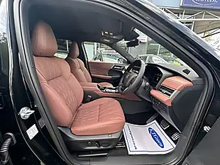 Used 2026 Mitsubishi Outlander Diamond Black - Interior and Exterior details 7