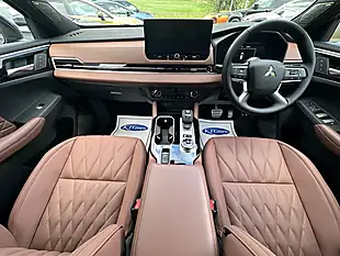 Used 2026 Mitsubishi Outlander Diamond Black - Interior and Exterior details 9