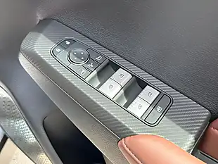 Used 2026 Mitsubishi Outlander Diamond Grey/Blue - Interior and Exterior details 13