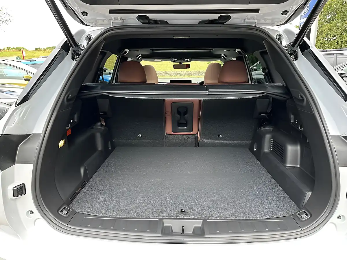 Used 2026 Mitsubishi Outlander Diamond - Interior and Exterior details 16