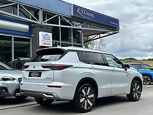 Used 2026 Mitsubishi Outlander Diamond - Interior and Exterior details 4