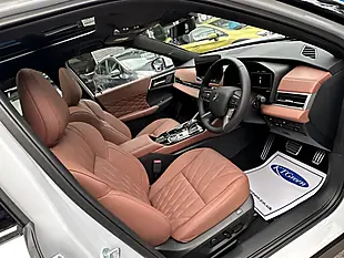 Used 2026 Mitsubishi Outlander Diamond - Interior and Exterior details 8