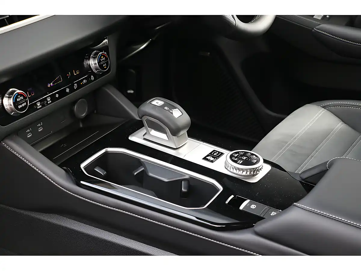 Used 2026 Mitsubishi Outlander Nativa - Interior and Exterior details 19