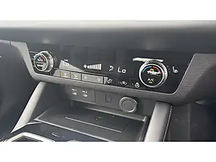 Used 2026 Mitsubishi Outlander Nativa - Interior and Exterior details 16