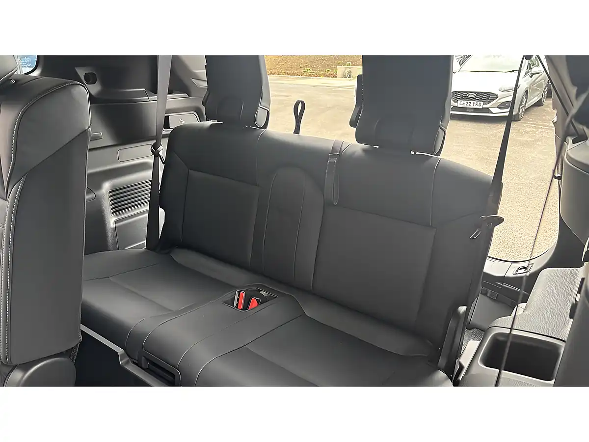 Used 2026 Mitsubishi Outlander Nativa - Interior and Exterior details 2