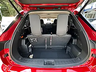 Used 2026 Mitsubishi Outlander Nativa Red - Interior and Exterior details 11