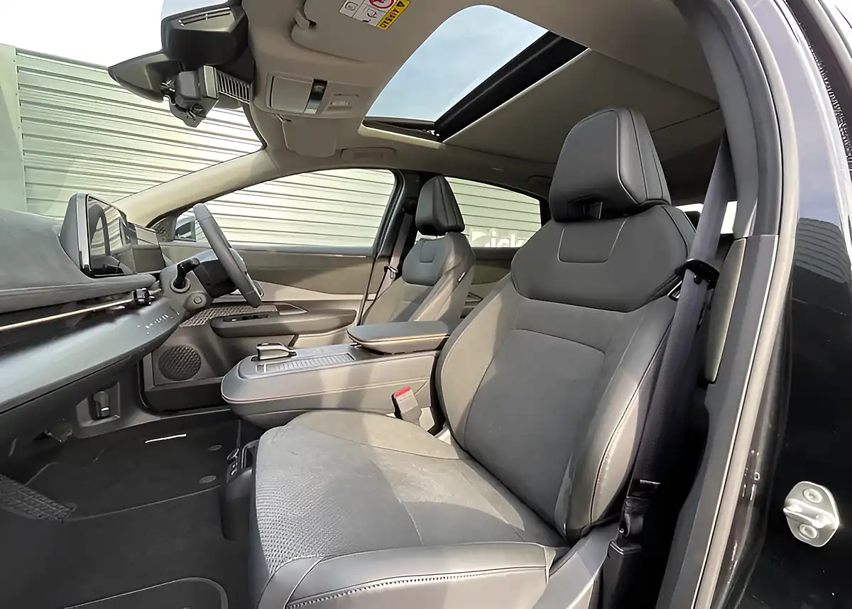 Used 2026 Nissan Ariya Evolve Green - Interior and Exterior details 12