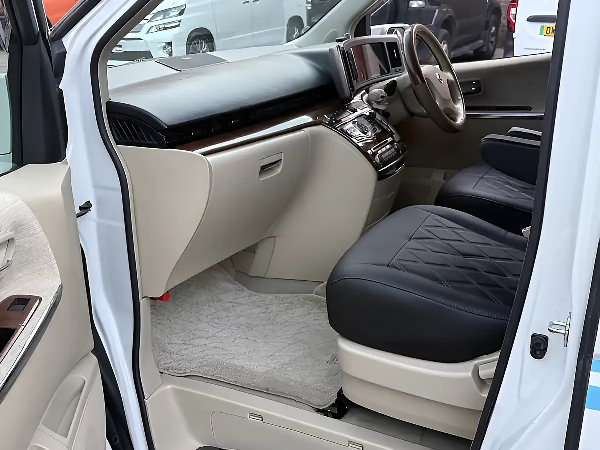 Used 2026 Nissan Elgrand Campervan Side Conversion Pop Top Roof White - Interior and Exterior details 16