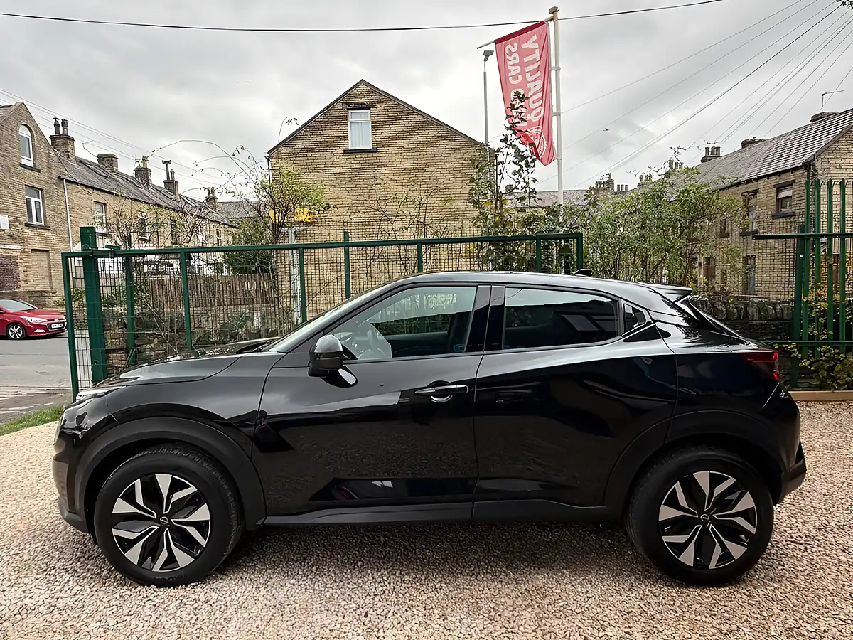 Used 2026 Nissan Juke Acenta Premium Black - Interior and Exterior details 17