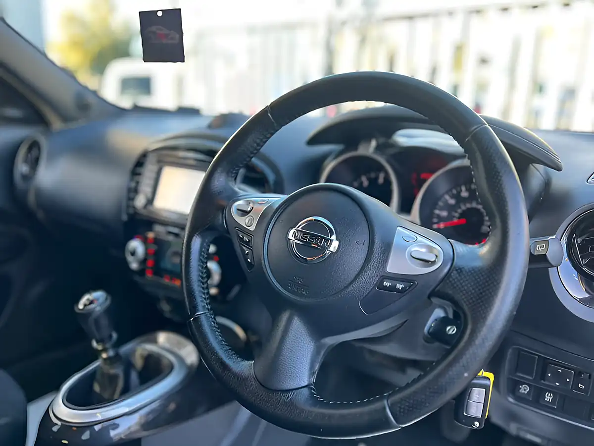 Used 2026 Nissan Juke Acenta Premium Silver - Interior and Exterior details 14