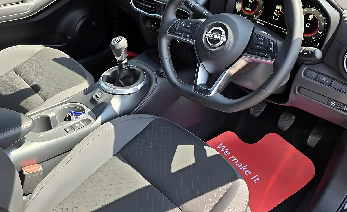Used 2026 Nissan Juke N-Connecta Agate Black Metallic - Interior and Exterior details 12