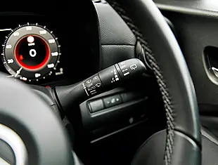 Used 2026 Nissan Juke N-Connecta Black - Interior and Exterior details 11