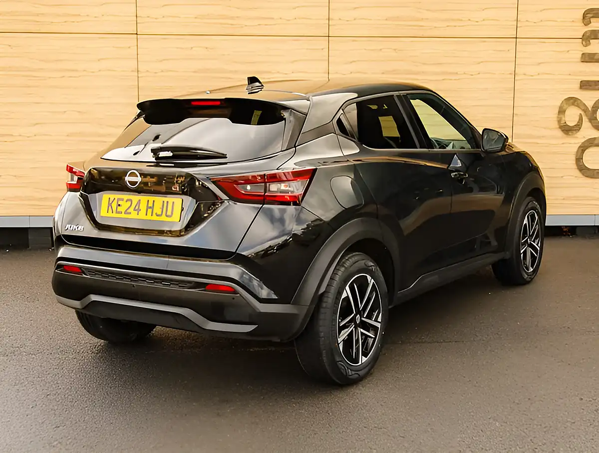 Used 2026 Nissan Juke N-Connecta Black - Interior and Exterior details 2
