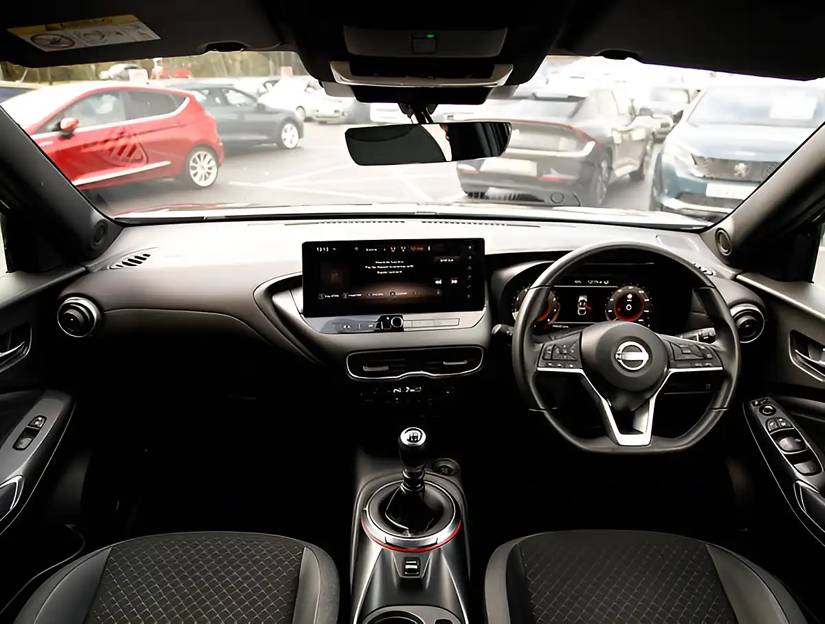 Used 2026 Nissan Juke N-Connecta Black - Interior and Exterior details 3