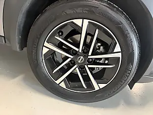 Used 2026 Nissan Juke N-Connecta Grey - Interior and Exterior details 10