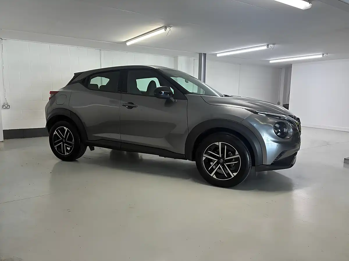 Used 2026 Nissan Juke N-Connecta Grey - Interior and Exterior details 3