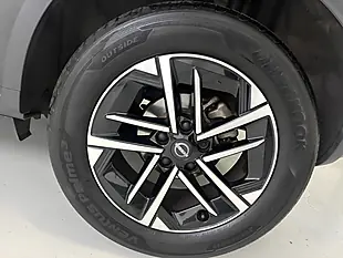 Used 2026 Nissan Juke N-Connecta Grey - Interior and Exterior details 9