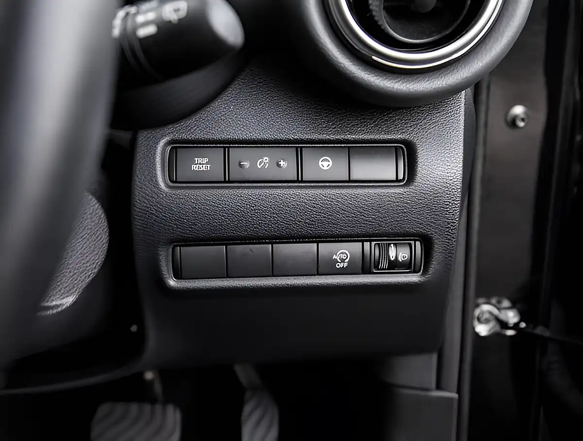 Used 2026 Nissan Juke Tekna Black - Interior and Exterior details 10
