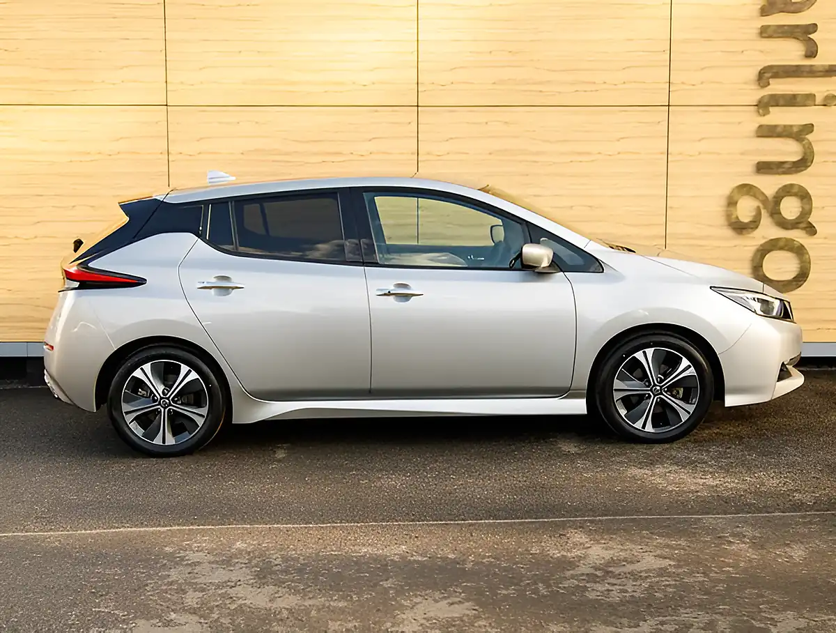 Used 2026 Nissan Leaf Tekna Silver - Interior and Exterior details 8