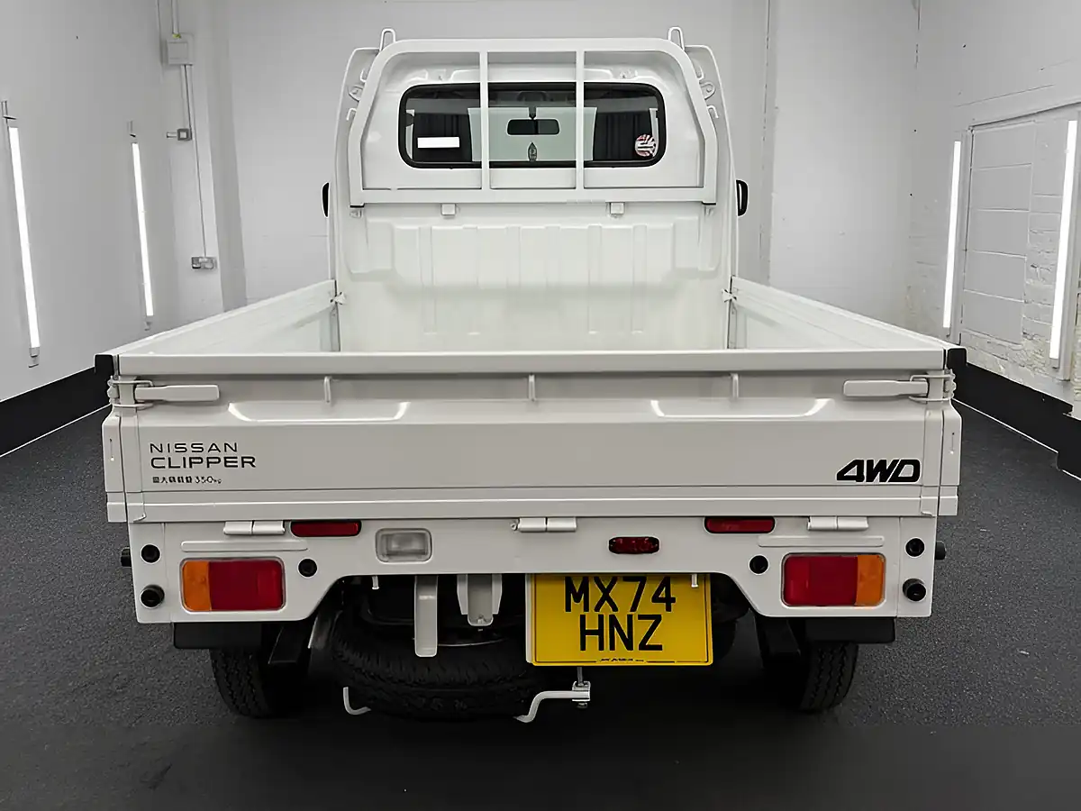 Used 2026 Nissan NT100 Clipper Dx 4WD White - Interior and Exterior details 7