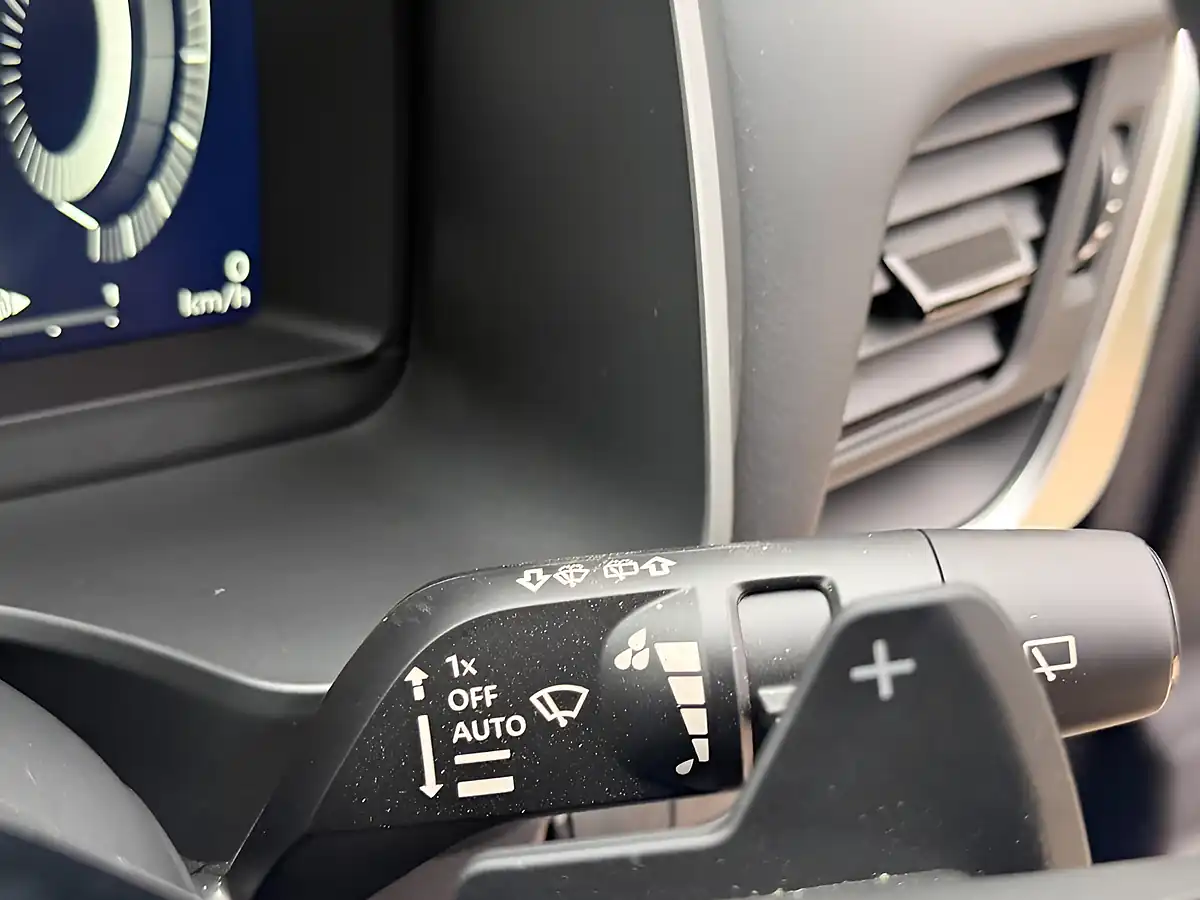 Used 2026 Nissan Qashqai N-Connecta Blue - Interior and Exterior details 15