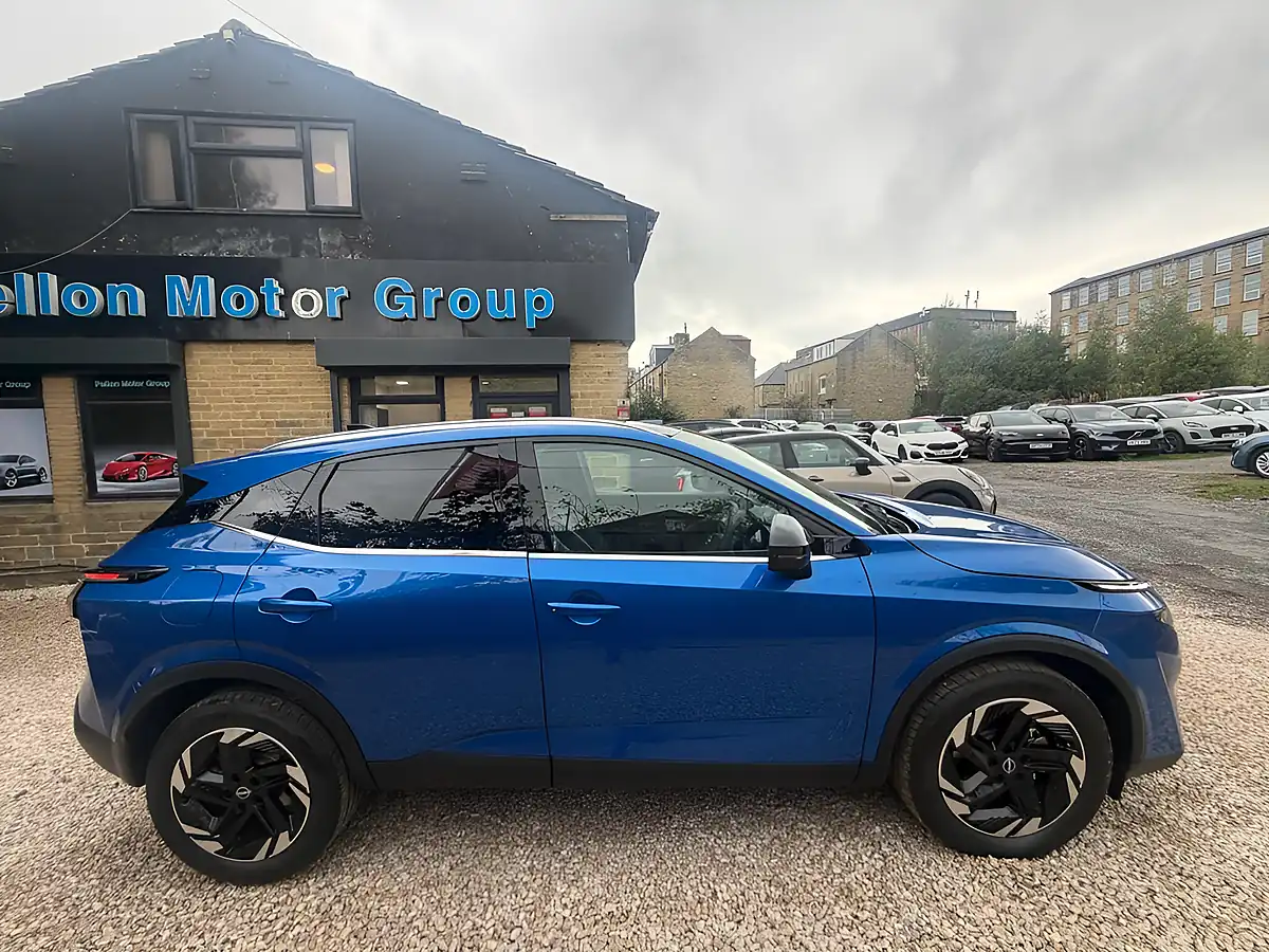 Used 2026 Nissan Qashqai N-Connecta Blue - Interior and Exterior details 8