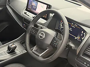 Used 2026 Nissan Qashqai N-Connecta Blue - Interior and Exterior details 9